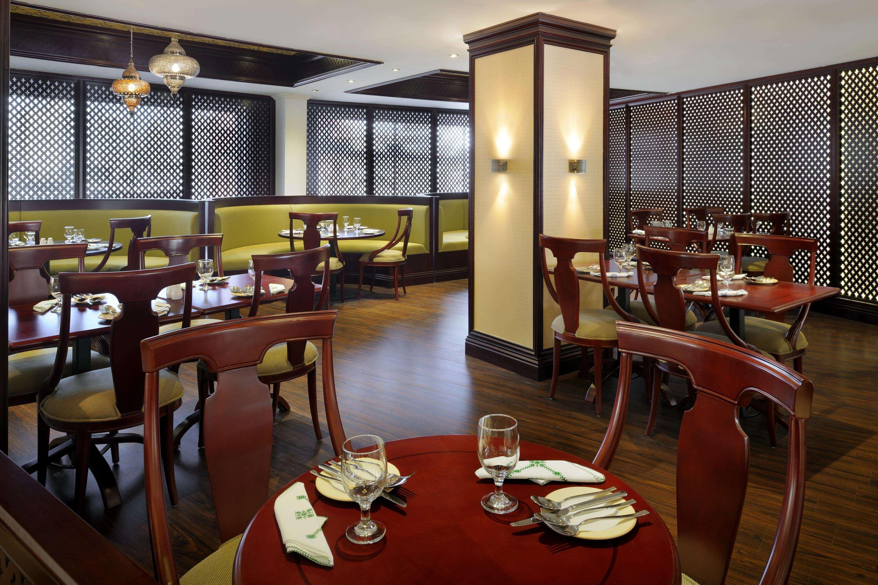Al Safir Hotel Manama Restaurante foto